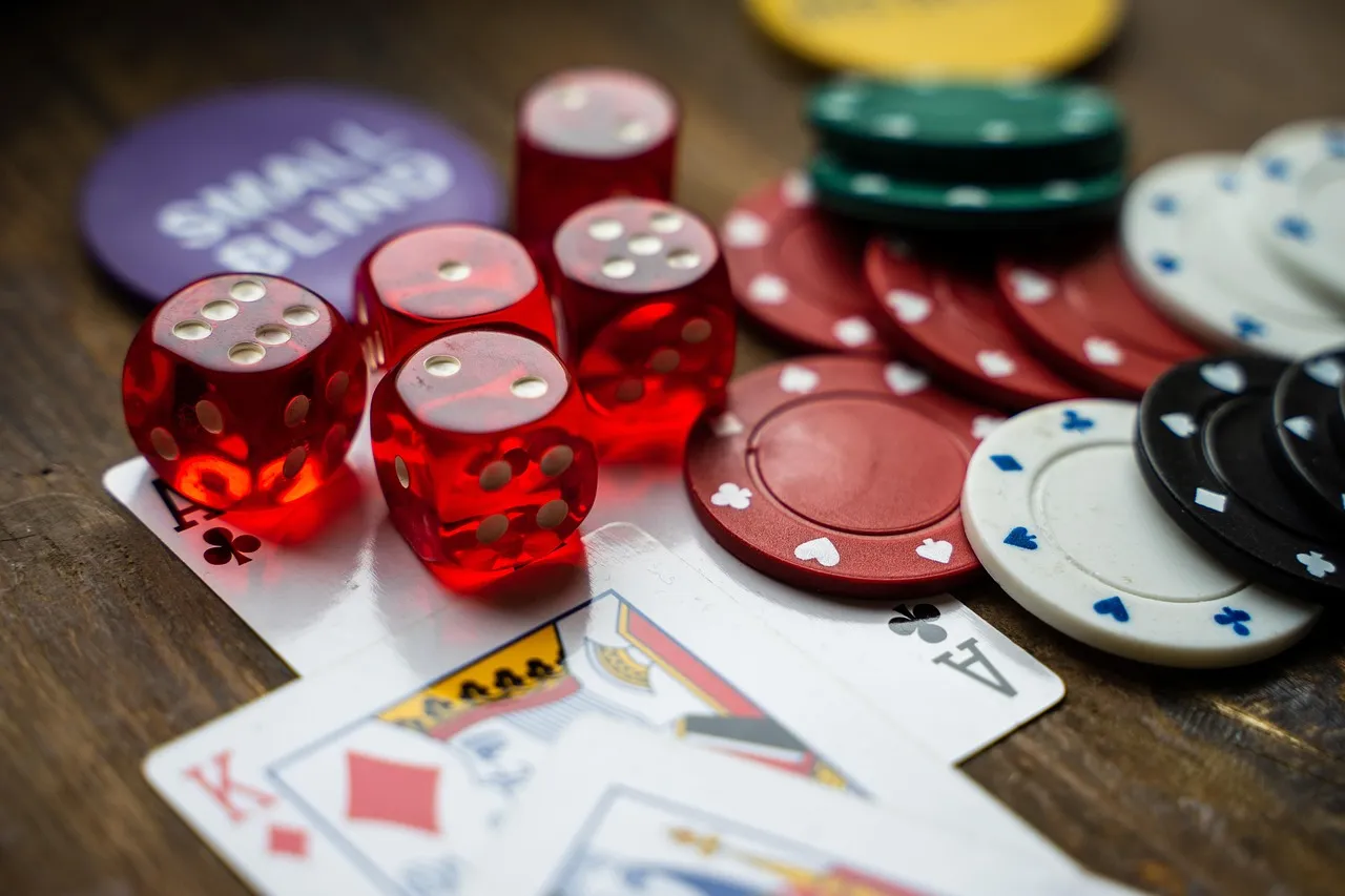 Pink joker hold and win progressive bonus round display